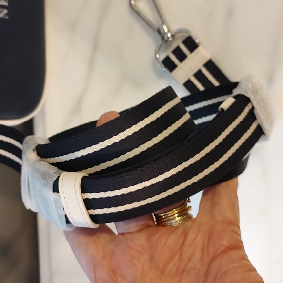 Stunningly beautiful Kate Spade crossbody. NWT - Picture 3 of 8